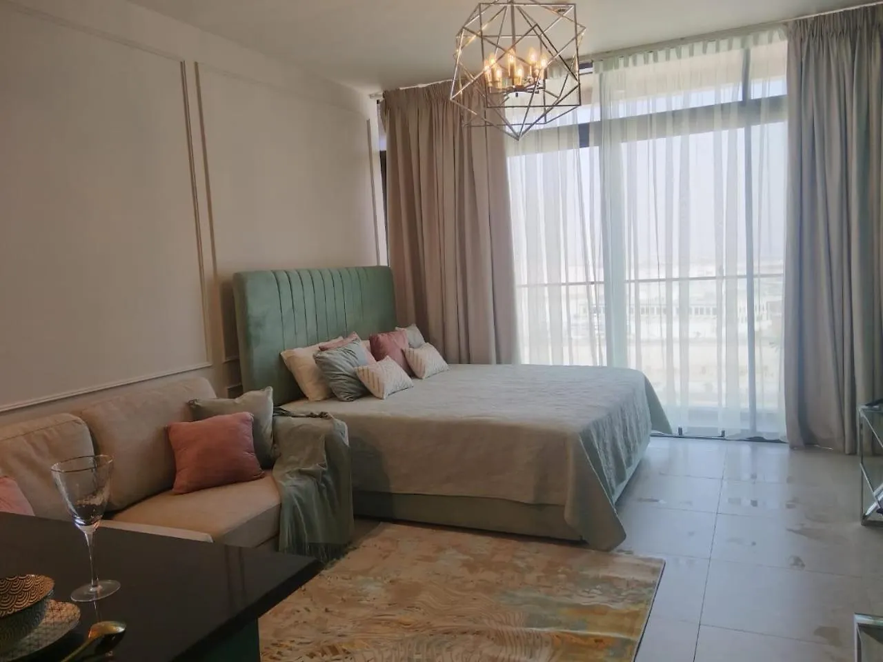 Jupiter Saadiyat Beach New York Abu Dhabi University Studio Apartment アラブ首長国連邦